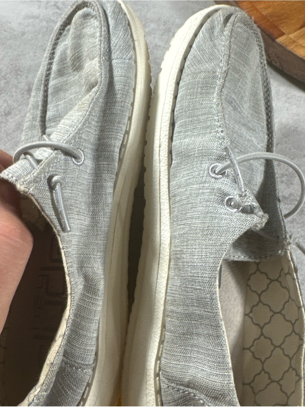Hey Dude Wendy Linen beige Size 3 Youth Slip On Comfort Lightweight Loafer Shoes - Picture 6 of 7